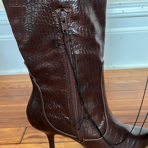 Brown Express Boots - Picture 6 of 8